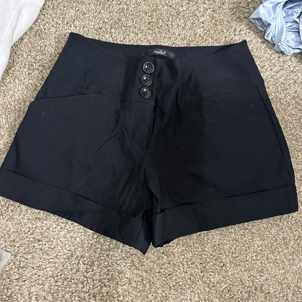 Papaya shorts